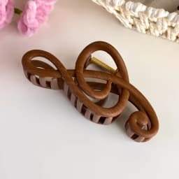Summer Cool-Style Hair Clip for Women 2026 New Style: Half-Up Bun at the Back of the Head with Shark-Shaped Clip Hair Accessory