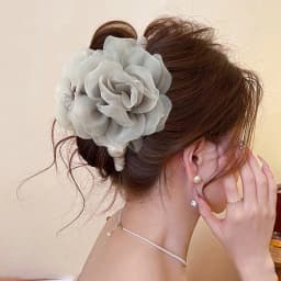 Ultra-Fantasy Large Size Soft Flower Hair Clip for Women Shark Clip 2025 New Fashion Accessory for Back of Head
