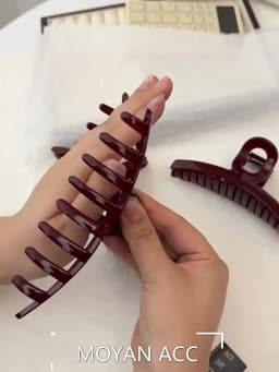 Simple Fashion Slightly Drunk Retro Dark Red Grab Clip Temperament Cross Hairpin Large Back Head Disc Hair Shark Clip