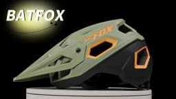 BATFOX New Outdoor DH MTB Bicycle Helmet Integrally-molded Road Mountain Bike Helmet Ultralight Racing Riding Cycling Helmet