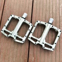 High Strength Mountain Bike Pedals CNC Aluminum Alloy Polished Hollow Thickened Flat 3 Bearing Non-slip Bicycle Pedals