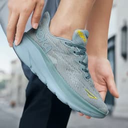 Unisex Fashion Sneakers Running Shoes Men Shoes Women Trainer Race Breathable Couple Sports Casual Sports Shoes Tenis Masculino
