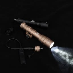 Wadsn Surefire M600DF High Powerful 1400 Lumens Tactical Flashlight White LED Fit 20mm Rail Airsoft Hunting Scout Gun Light