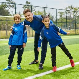 KELME Men's Windbreaker Running Jacket Soccer Kid Hooded Windproof Coat Couple Training Waterproof Jacket Quick Dry 8061WT1005