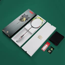 Kawasaki Badminton Racket Professional Super Light 5U Offensive Type High Graphite Badminton Racquet For Professional NeZha 35