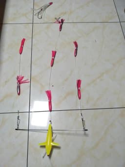 18' Stainless Steel Splashbar Rudder Spreader Bars with 7' Premium Marlin Tuna Teaser Bird and 6' Octopus (Right Direction)