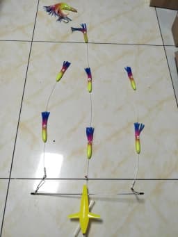 18' Stainless Steel Splashbar Rudder Spreader Bars with 7' Premium Marlin Tuna Teaser Bird and 6' Octopus (Right Direction)