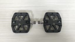 BXT Ultralight Carbon Fiber Bicycle Pedals Titanium Axle 3 Bearings Pedals MTB Road Bike Lightweight Flat Pedals