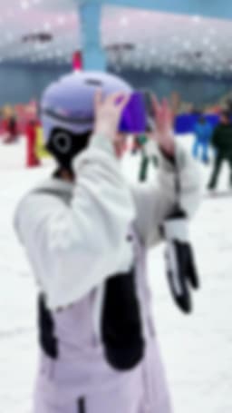 Eastinear 2024 New Outdoor Professional Ski Helmet Warm Anti-collision Mirror Cap Integrated Men's and Women's Ski Equipment