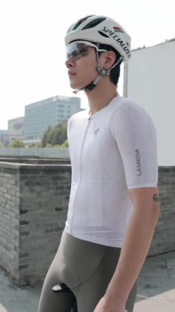 LAMEDA Pro Cycling Short Sleeve Jersey Men Breathable Quick-Dry Bike Clothing MTB Cycling Jersey Comfortable Fit for Road Bike