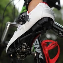 Men's Mountain Bike Shoes Riding Speed Sneakers Flats Road Riding Boots Clips Pedals Spd Mountain Bike Sneakers Women's Racing