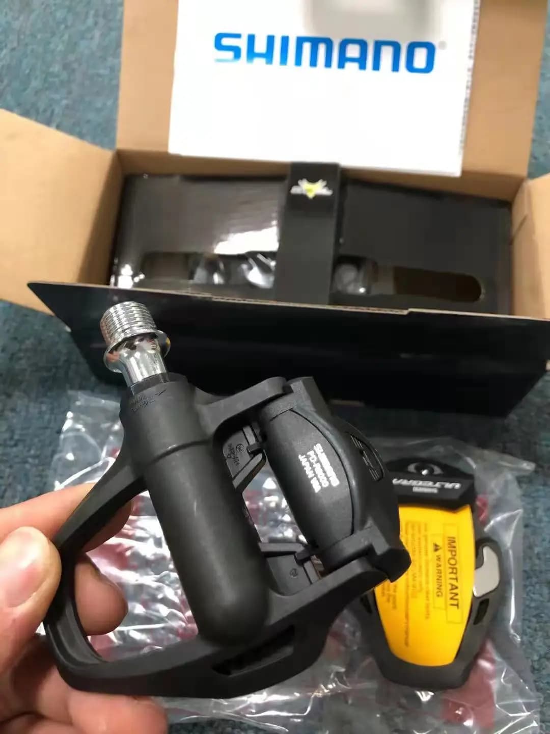 Shimano Ultegra PD-R8000 Road Bike Racing Pedals - SPD-SL Technology with SH11 Cleats Advanced Cycling Footwear for Performance