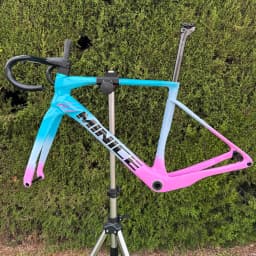 Minice Aerodynamic EPS Molded Carbon Frame Disc Brake Max 700*32C AERO Road Bicycle Frameset BSA Full Internal Cable Handlebar DI2 Mechanical