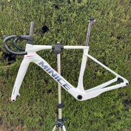 Minice Aerodynamic EPS Molded Carbon Frame Disc Brake Max 700*32C AERO Road Bicycle Frameset BSA Full Internal Cable Handlebar DI2 Mechanical