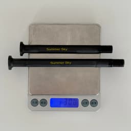 Summer Sky 27-32g Ultralight Carbon Thru Axle (12mm Front/Rear), 1050KG+ Strength, Customizable for Road/Gravel Bikes