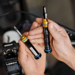 DUAL TUBELESS KIT REPAIR AND TOOL KIT BLACK
