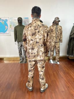 Men's Waterproof Windproof Warm Hunting Jacket Middle Layer Three-Layer Fabric Outdoor Gear for Hunting