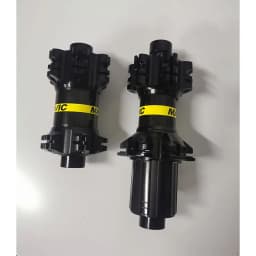 700C Road Bike Mid-Lock Quick Release Hub CR Mountain Bike Six-Ding Barrel Axle Disc Brake Version 24-hole Six-Bearing Hub