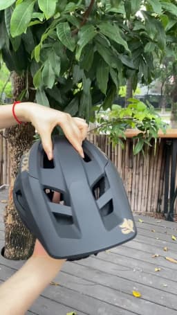 BATFOX Mountain Bike Helmet Can Install a Sports Camera Electric Cycling Gear Safety Cap for Men Women Bat Fox MTB Bicycle Helme