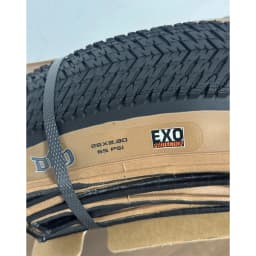 MAXXIS DTH 26-Inch Mountain Bike Tire 26x2.3 Foldable Tread Pattern for Off-Road Cycling BMX, Dirt Jump, Pump Track, Urban