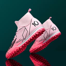 Men New Professional Soccer Shoes Original Resistant Casual Field Male Ultralight Football Boots Non Slip Fast Football Shoes