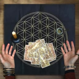 Tarot Card Tablecloth Astrology Tarot Divination Cards Triquetra Pagan Wheel of the Year Soft Lightweight Tarot Card Tablecloth