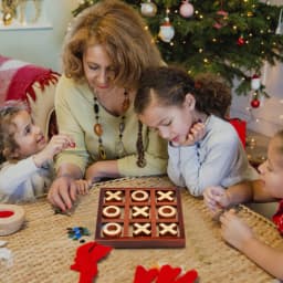 Classic Board Game Family Game Noughts And Crosses Game Wooden Family Board Game Set For Family Parties And Guests