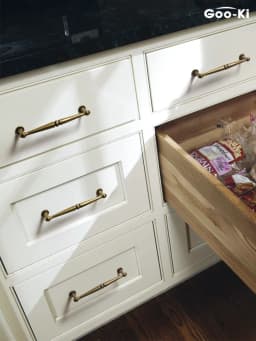 Traditional Vintage Antique Yellow Bronze Cabinet Handles Kitchen Cupboard Pulls Drawer Knobs Kitchen door handles and knobs