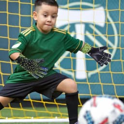6 -10 Yards Children's Football Goalkeeper Gloves Professional Sports Equipment Adult Training Men's Kids Soccer Latex Gloves