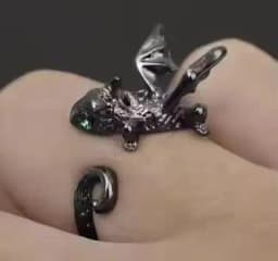 925 sterling silver Thor’s Hammer Mjölnir and vegvisir ring as gift with vintage wood viking box