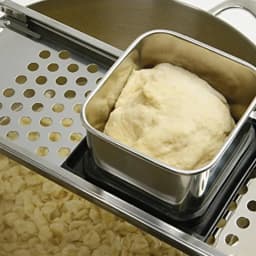Spaetzle Press Stainless Steel Noodle Machine Dough Planer Drainer Homemade Dumpling Making Tool German Egg Noodle Maker Pasta