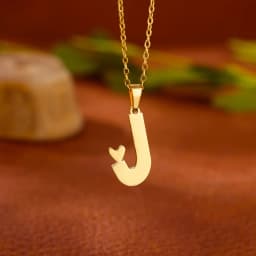 Stainless Steel Heart Initial Letter Necklace for Women Gold Plated Alphabet Pendant Necklaces Vintage Waterproof Jewelry Gifts