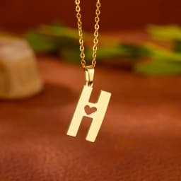 Stainless Steel Heart Initial Letter Necklace for Women Gold Plated Alphabet Pendant Necklaces Vintage Waterproof Jewelry Gifts