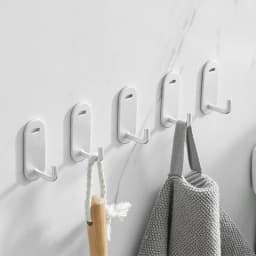 Self Adhesive Black White clothes hook aluminum wall hanging bathroom single Robe hook Without Trace Nail Hooks Aluminum
