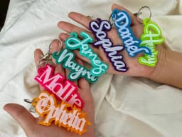 DHQH Customized Name Stainless Steel Acrylic Keychain Backpack Diaper Bag Lunch Box Name Label Personalized Acrylic Keychain