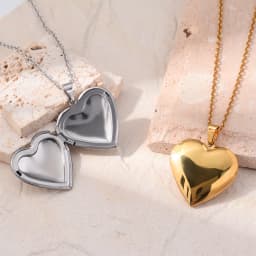 Stainless Steel I Love You to The Moon and Back Photo Memory Locket Heart Pendants Necklace Pictures Locket Jewelry for Women