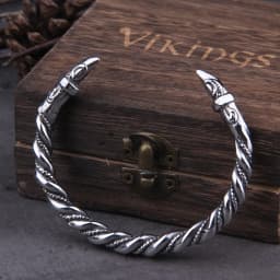 Viking Odin’s Ravens Head Bracelet Stainless Steel Twisted Open Cuff Norse Mythology Amulet Wristband for Men with wood box