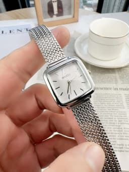 Watches For Woman Light Luxury Advanced Ladies Watches Simple Fashion Compact Dial Women's Quartz Watch Student Gift UTHAI