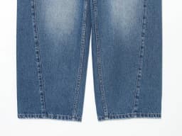 European and American style 2025 winter new women's clothing mid waist balloon version sickle bending knife jeans