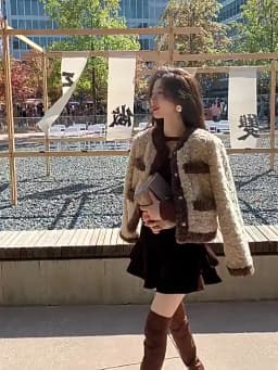 Vintage Women's Faux Lamb Fur Cropped Coat Autumn Winter Warm Thick Outerwear Woman Elegant Gold Single Breasted Plush Jacket