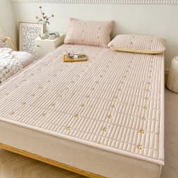 Spring Autumn Comfortable Durable Mattress Toppers Soft Breathable Soybean Fiber Filling Bed Pads Keep Warm Quilted Mattress Pad