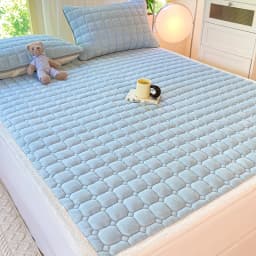 New Autumn Winter Thickened Warm Quilted Mattress Pad Cozy Durable Milk Fleece Mattress Toppers Soft Fluffy Sleep Naked Bed Pads