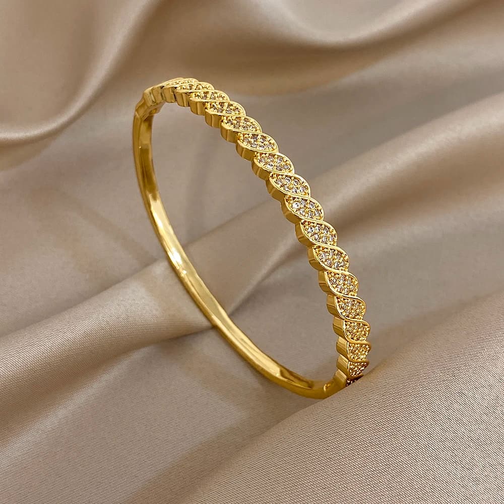 Freetry Vintage Rhinestone Gold Plated Spring Bangle Bracelet for Women Stylish Simple Geometric Cuff Bracelet Lady Jewelry Gift