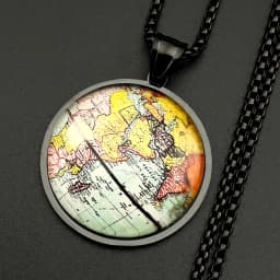 Vintage World Map Pendant Necklace For Women Men Stainless Steel Gold Color Window Travel Explorer Fashion Chain Jewelry Gifts