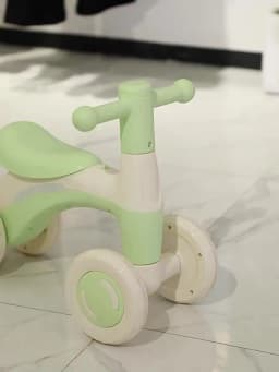 Baby Glider Bike Four-Wheel Toddler Walker Silent Wheels Anti-Tipping Children Balance Training Exercise Mini Ride-On Toys Gifts