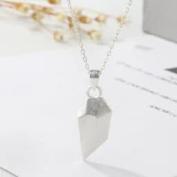 Love Magnet Couple Color Matching Necklace Simple Creative Wishing Stone Heartbreak Stitching-2 Pendant Men and Women