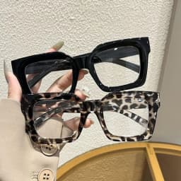 Women Anti Blue Light Glasses Oversized Frame Vintage Glasses Computer Eyewear Full Frame Transparent Eye Protection Eyepiece