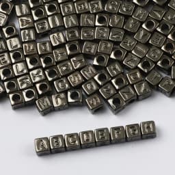 100-500pcs Square White and Black Mixed Letter Acrylic Beads Cube Loose Spacer Alphabet Beads For Jewelry Making Diy Accessories