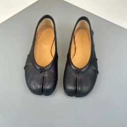 Fashion Hot PU Leather Tabi Shoes Women Handmade Women Flats High Quality Shoes Luxury Design Split-Toe Mules Shoes