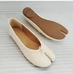 Fashion Hot PU Leather Tabi Shoes Women Handmade Women Flats High Quality Shoes Luxury Design Split-Toe Mules Shoes